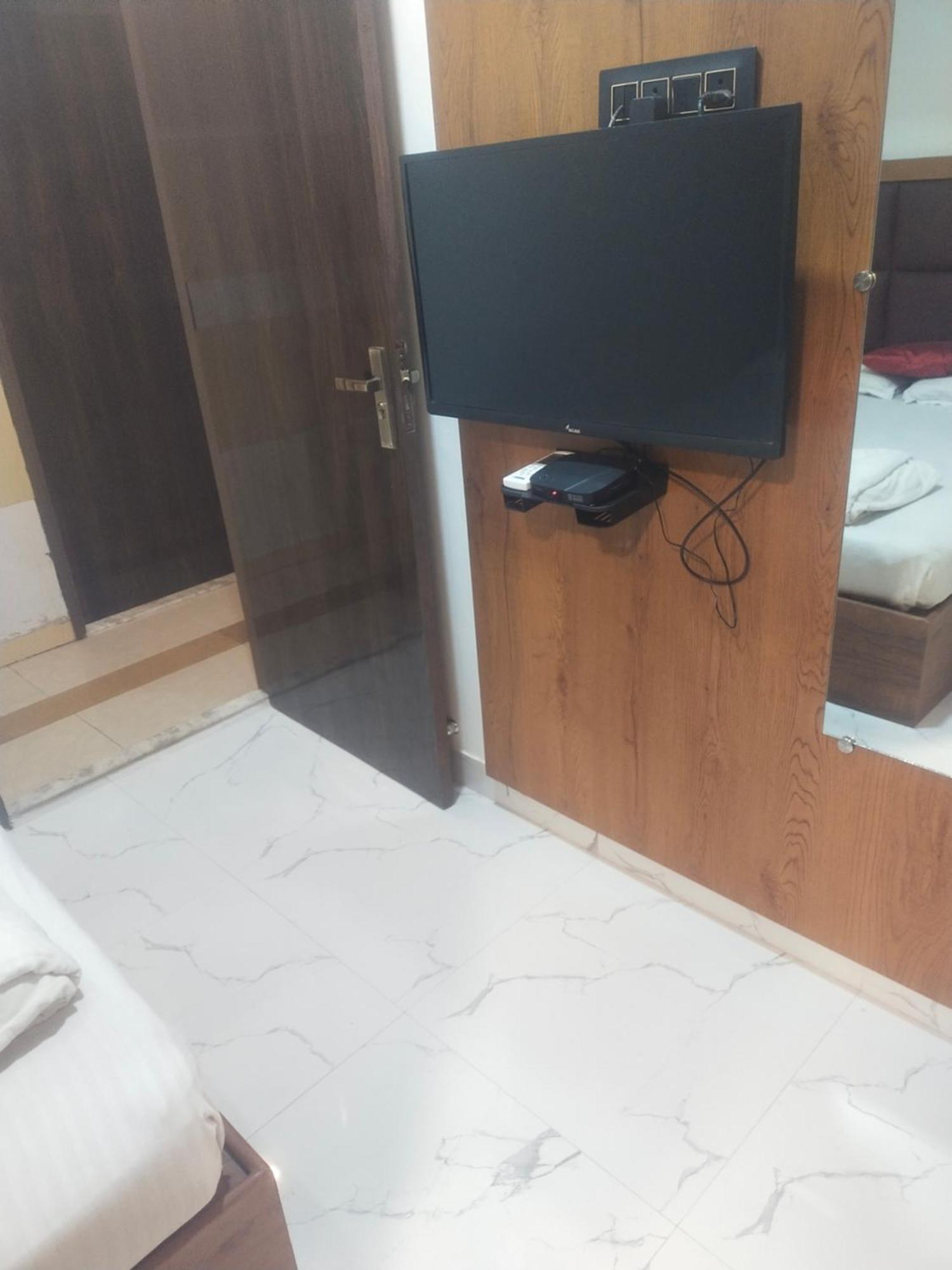 Hotel Airport Annex Mumbai Exterior photo